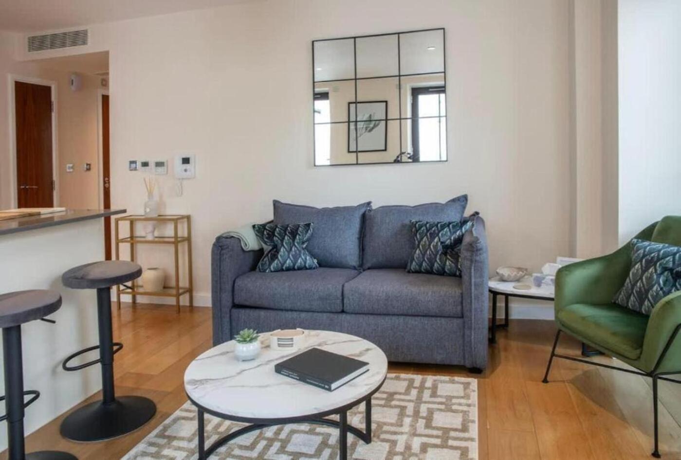 Westminster 2 Bed 2 Bath Appartamento *