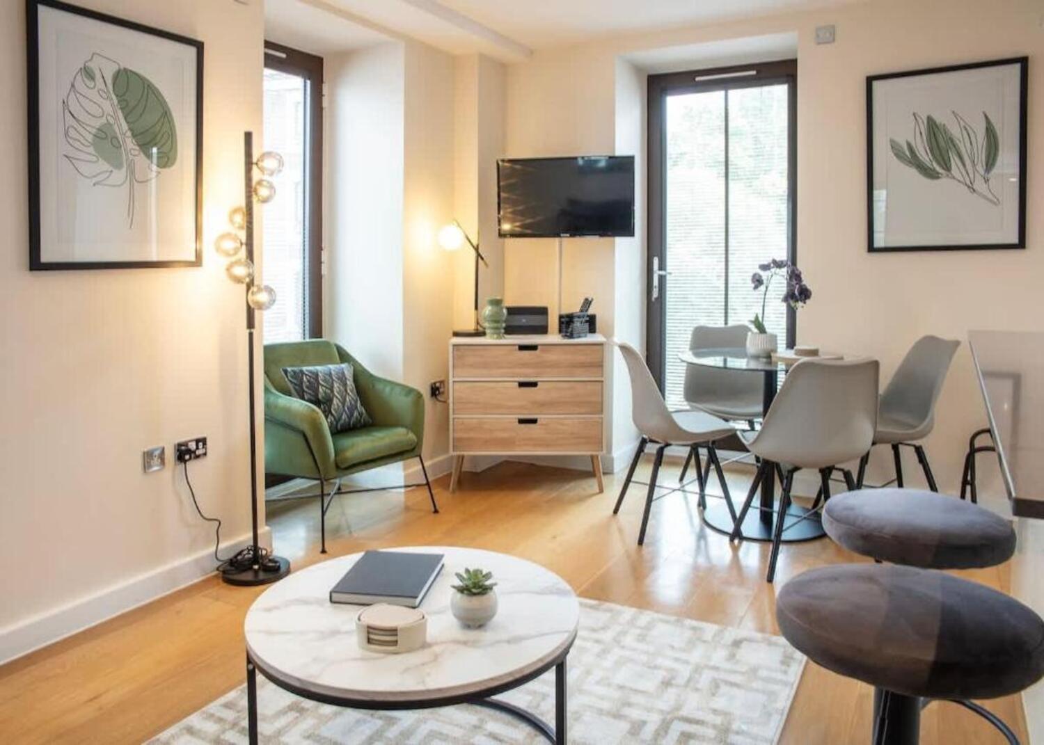 Westminster 2 Bed 2 Bath Appartamento